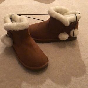 Brand new Arizona jeans memory foam booties